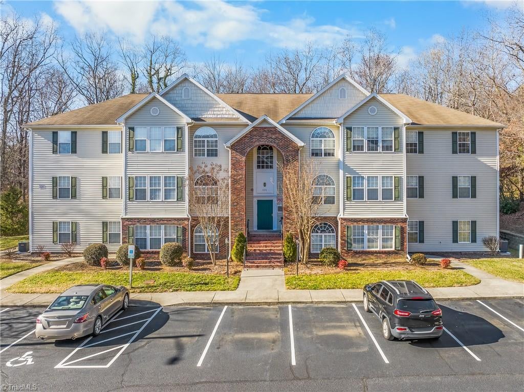 131 James Road 3C — photo