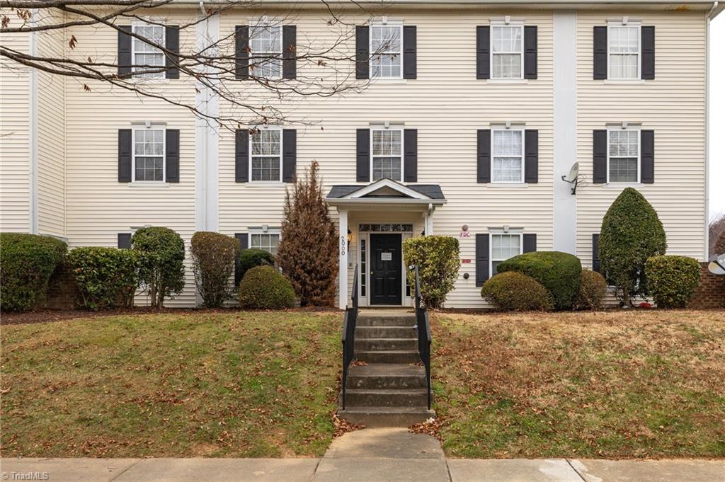 2204 Mcconnell Drive — photo