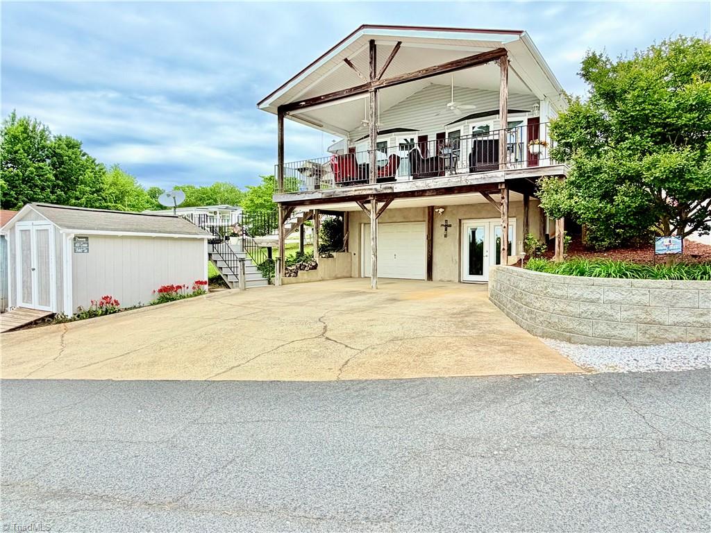 103 Oriole Lane — photo