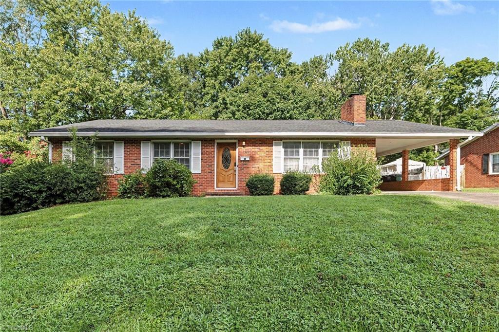 1348 Waybridge Lane — photo