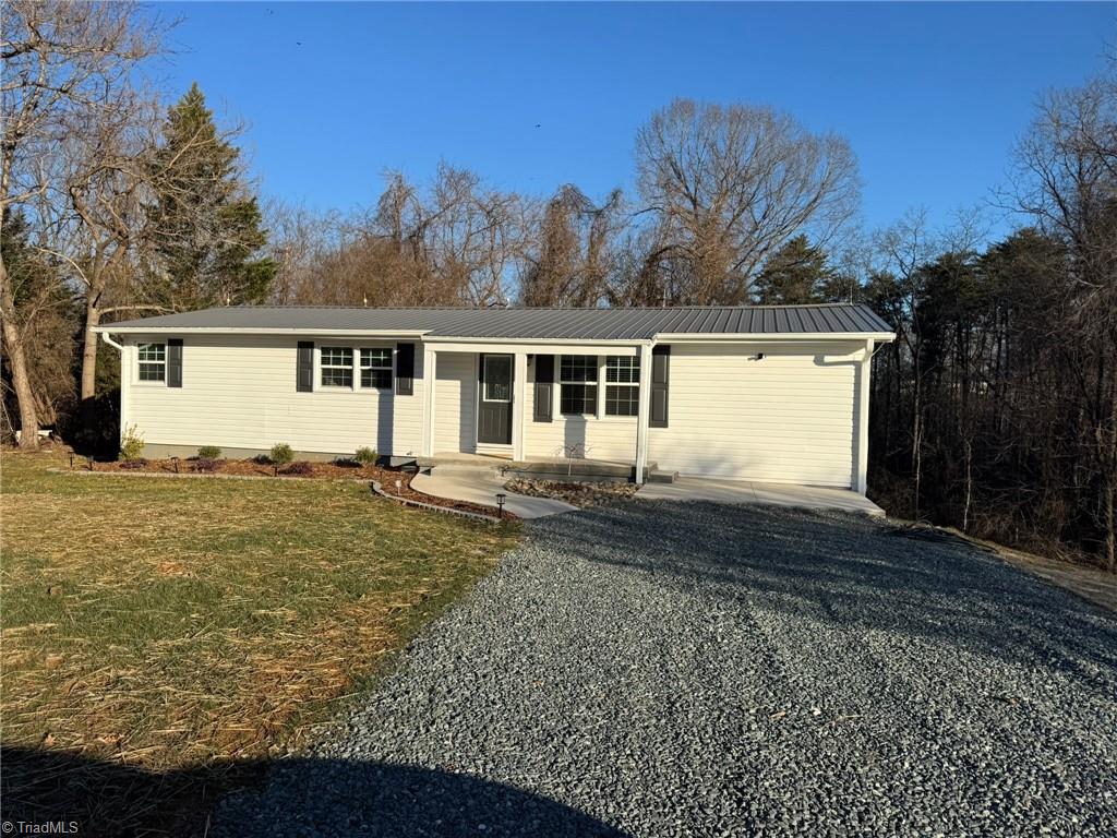 1065 Power Dam Road — photo
