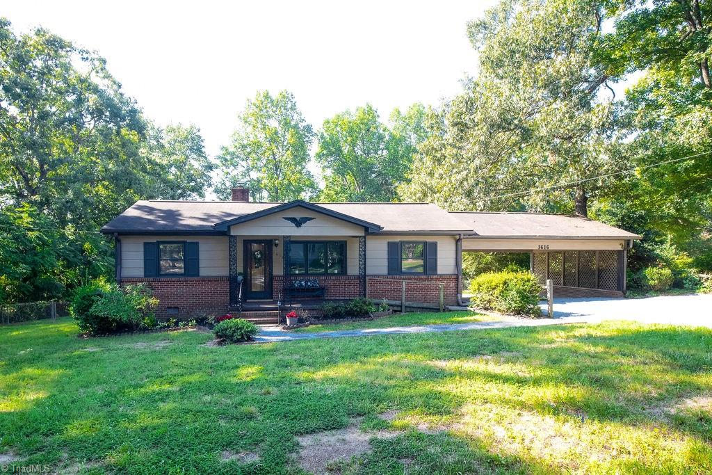 1616 Lucas Avenue — photo