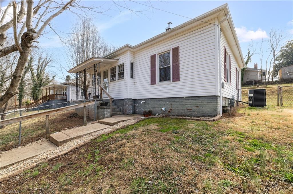 904 Branch Street — photo