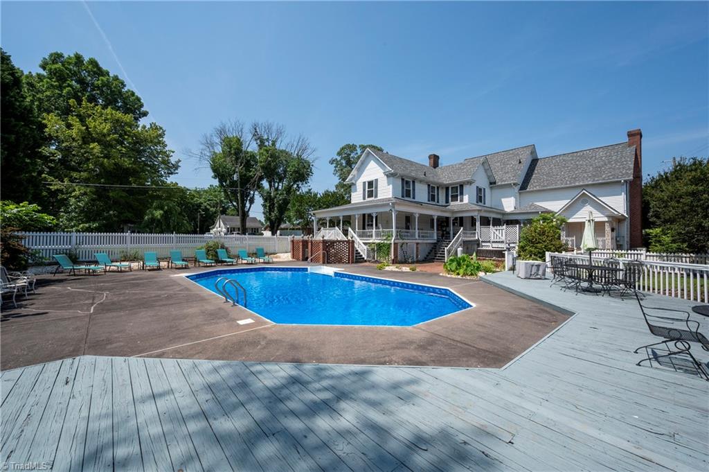 301 Virginia Drive — photo