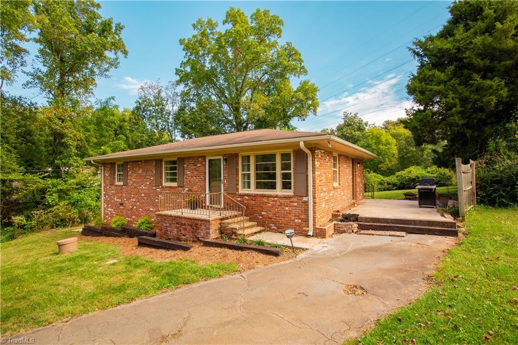 581 Clyde Drive — photo
