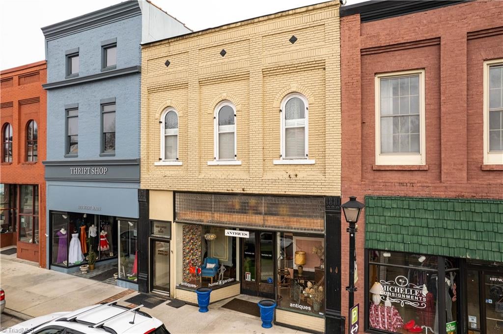 105 W Main Street — photo
