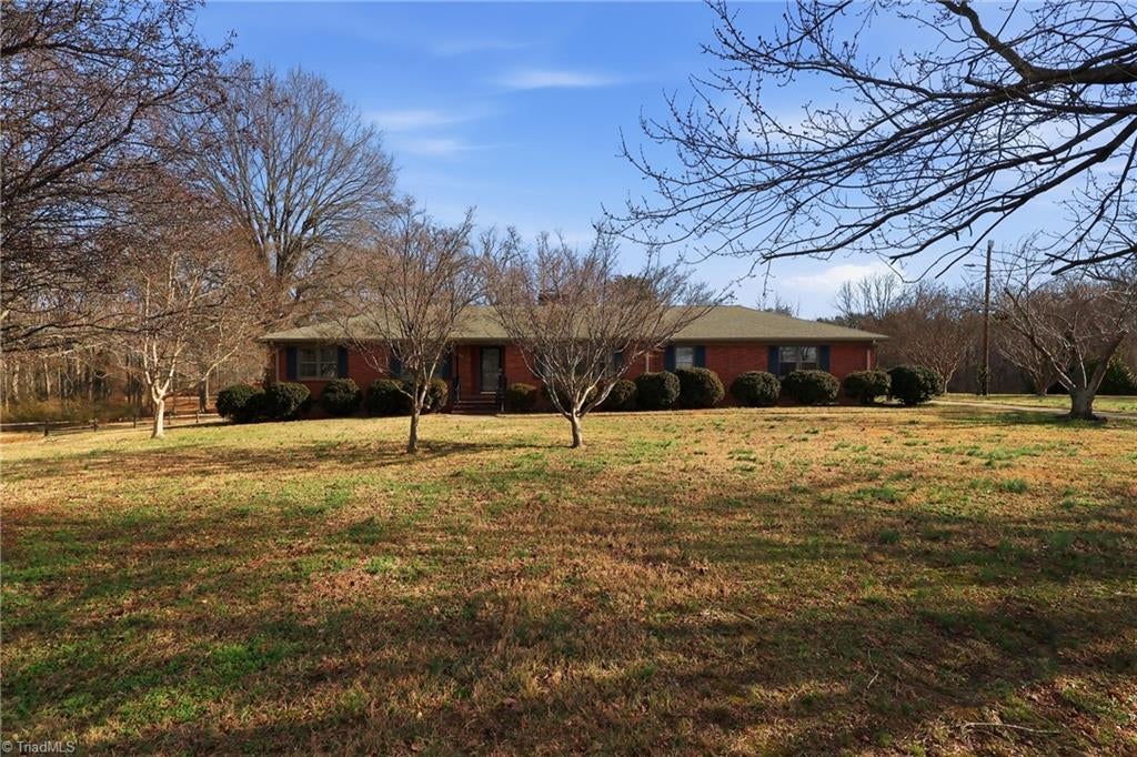 1531 Mount Hope Church Road — photo
