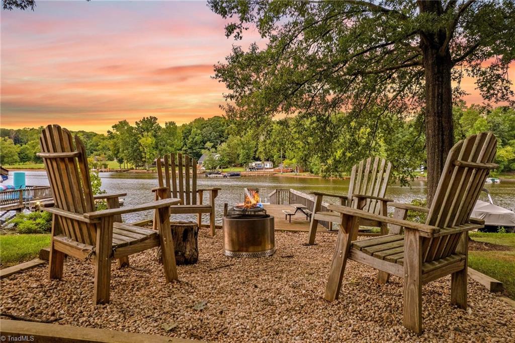 1331 Hickory Point Drive — photo