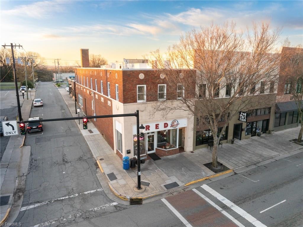 121 N Main Street — photo