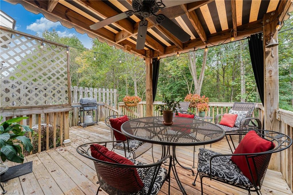 215 Channel Cove Court — photo
