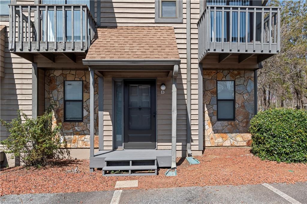 380 Vista Circle D — photo