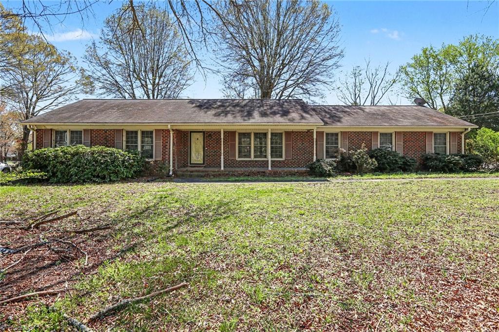 644 Greenwood Drive — photo