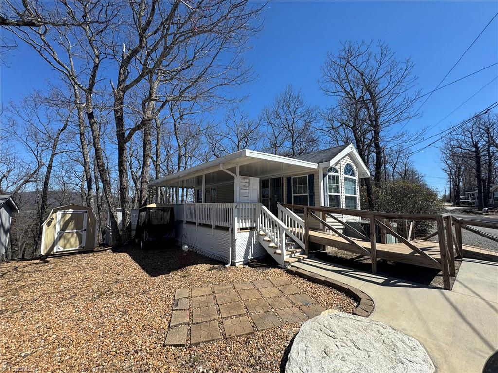 438 Dogwood Circle — photo