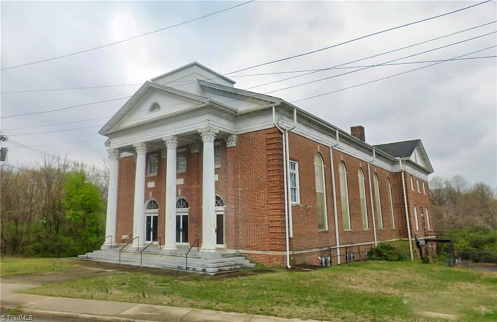 1800 N Liberty Street — photo