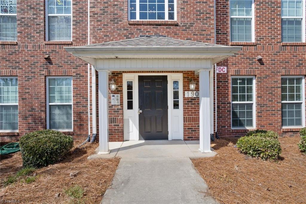 190 Shallowford Reserve Drive 104 — photo