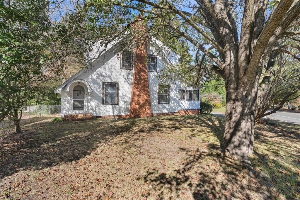 405 Richmond Road — photo