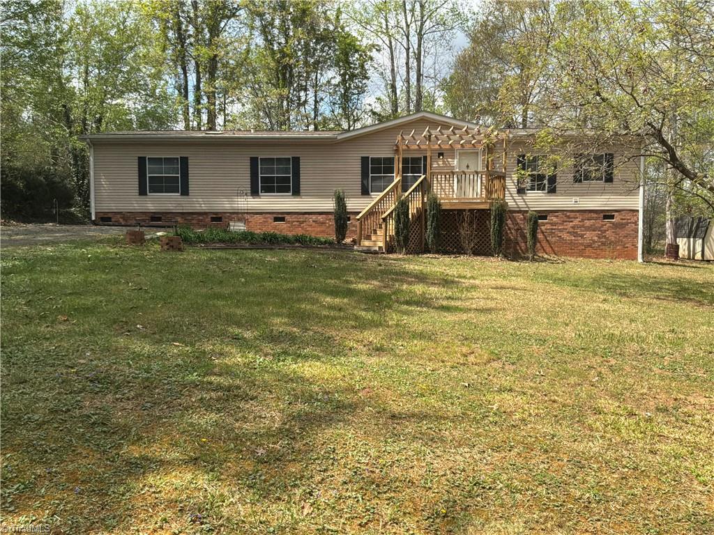 1080 Mineral Springs Road — photo