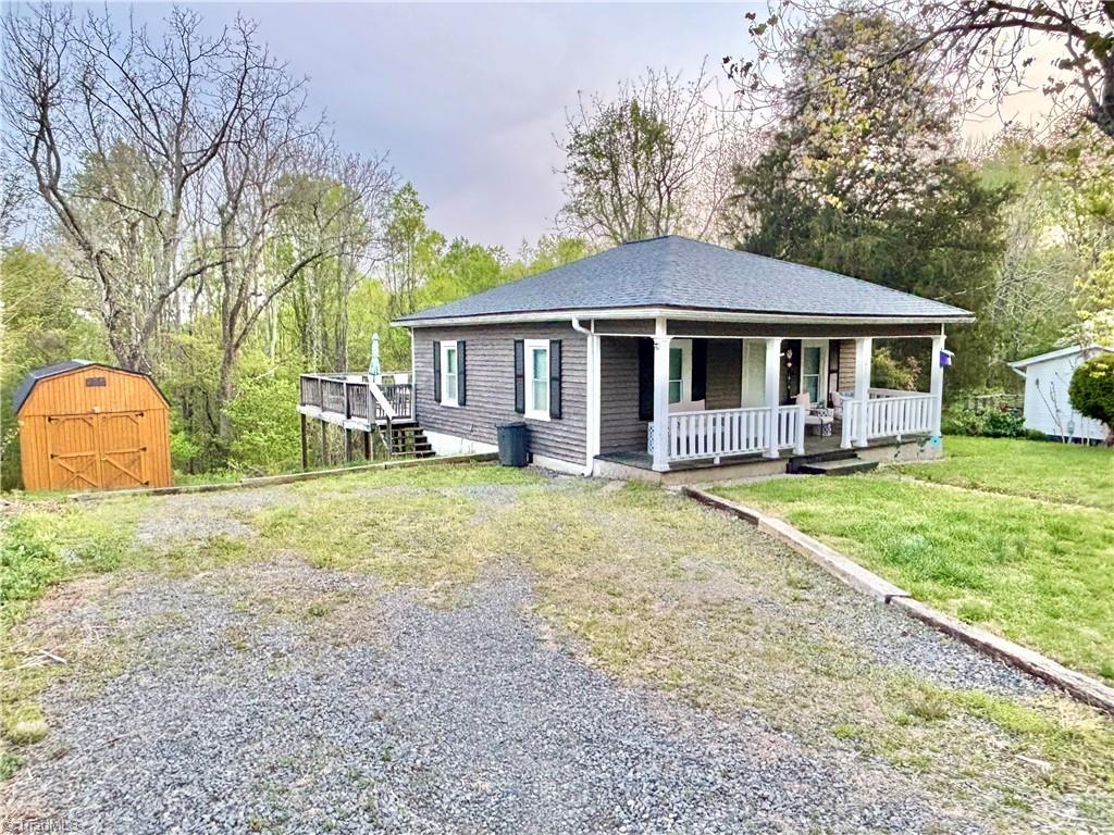 1072 Grassy Knob Road — photo