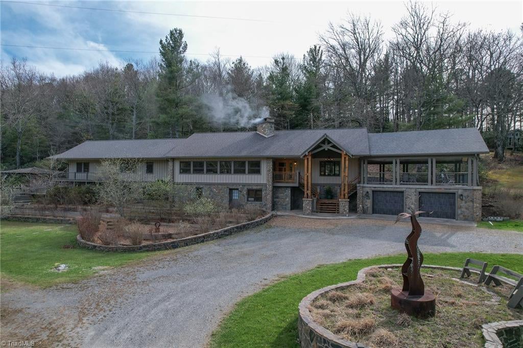 110 Mountain Hearth Drive — photo