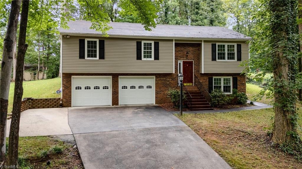 437 Valleymeade Drive — photo
