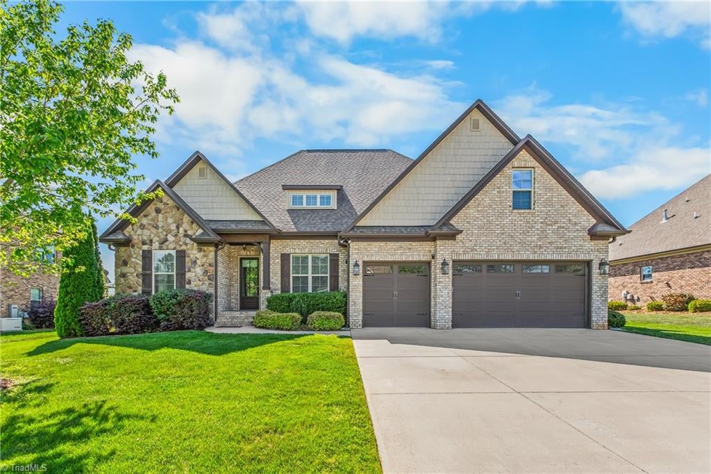145 Winged Foot Court — photo