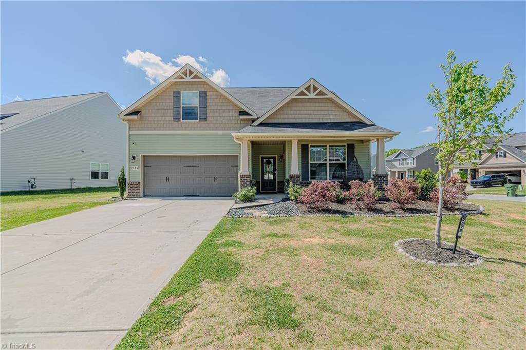 2575 Lacy Holt Road — photo