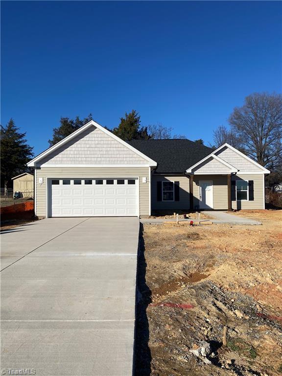 1009 Fairfield Drive — photo