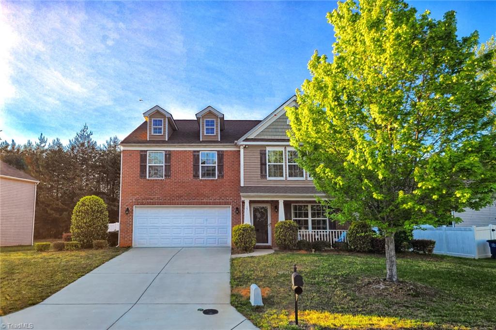 1511 Weatherend Drive — photo