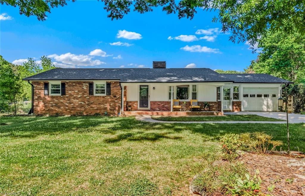 3000 Wonderwood Drive — photo