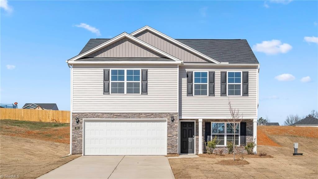 131 Greenbrier Way — photo