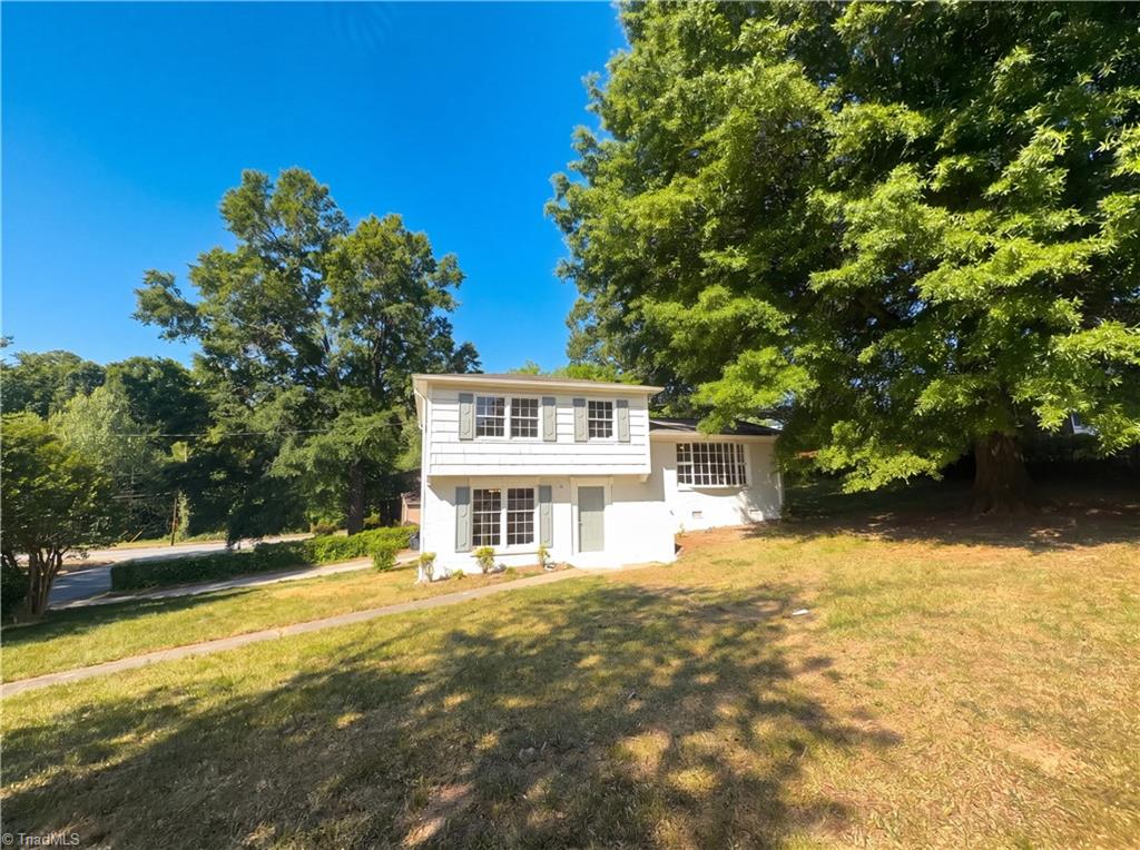 801 Daleview Court — photo