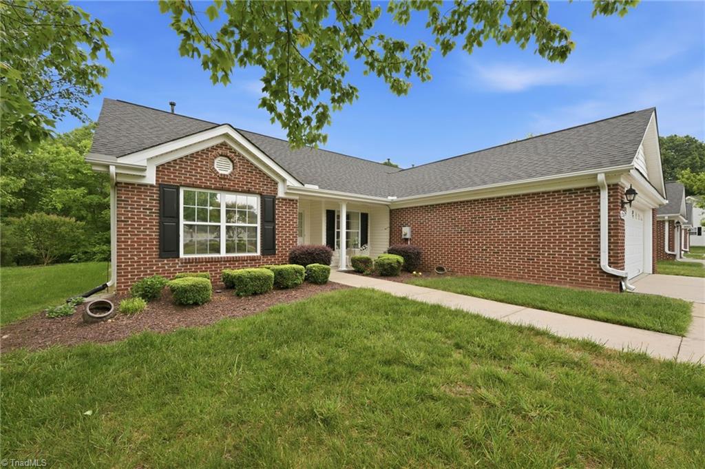2204 Sweetbay Circle — photo