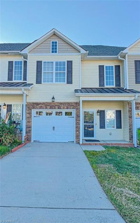 402 Beaumont Circle — photo