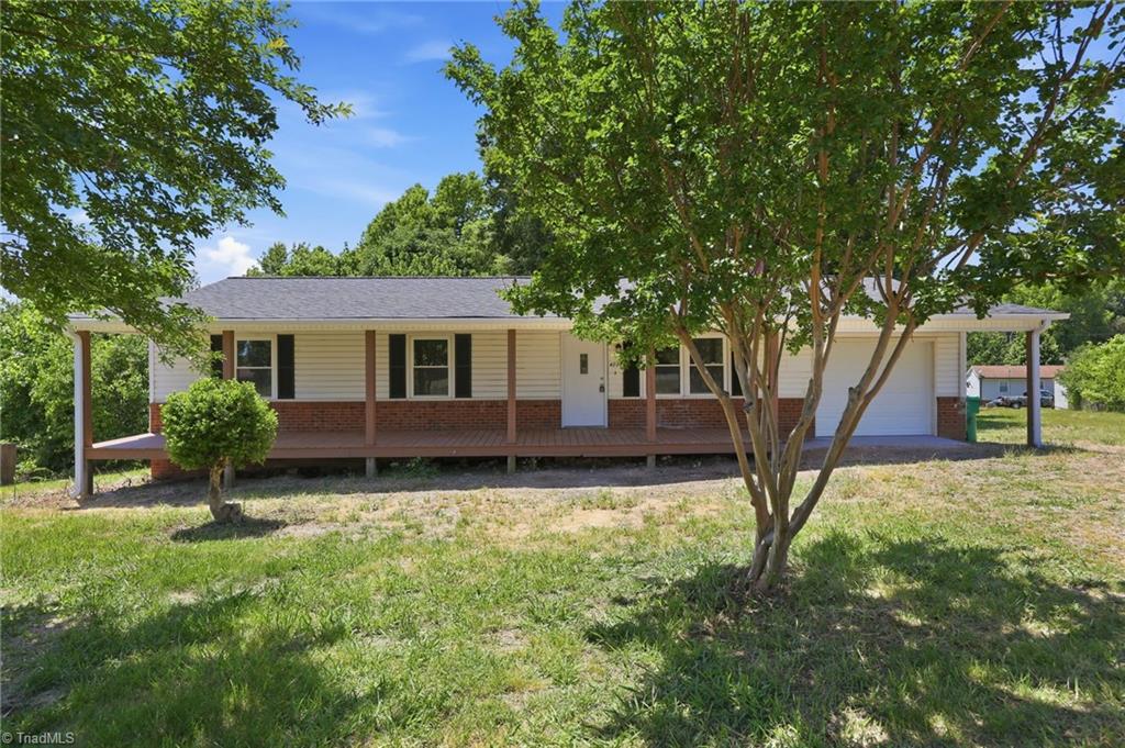 4237 Valley Circle — photo