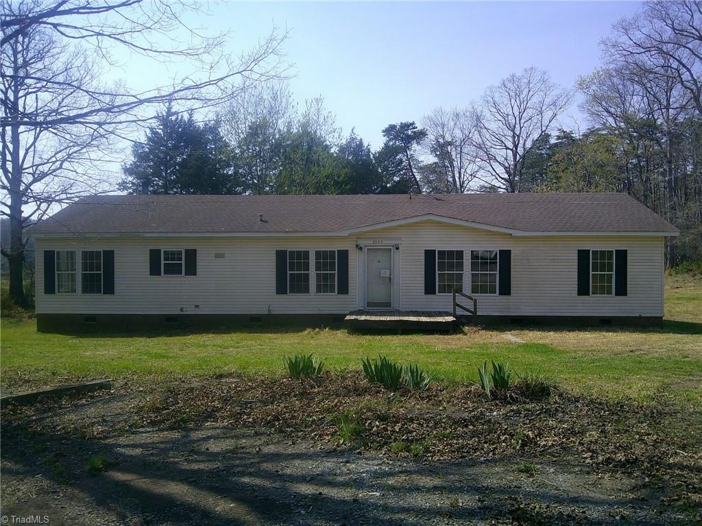 2200 E Stadium Drive — photo