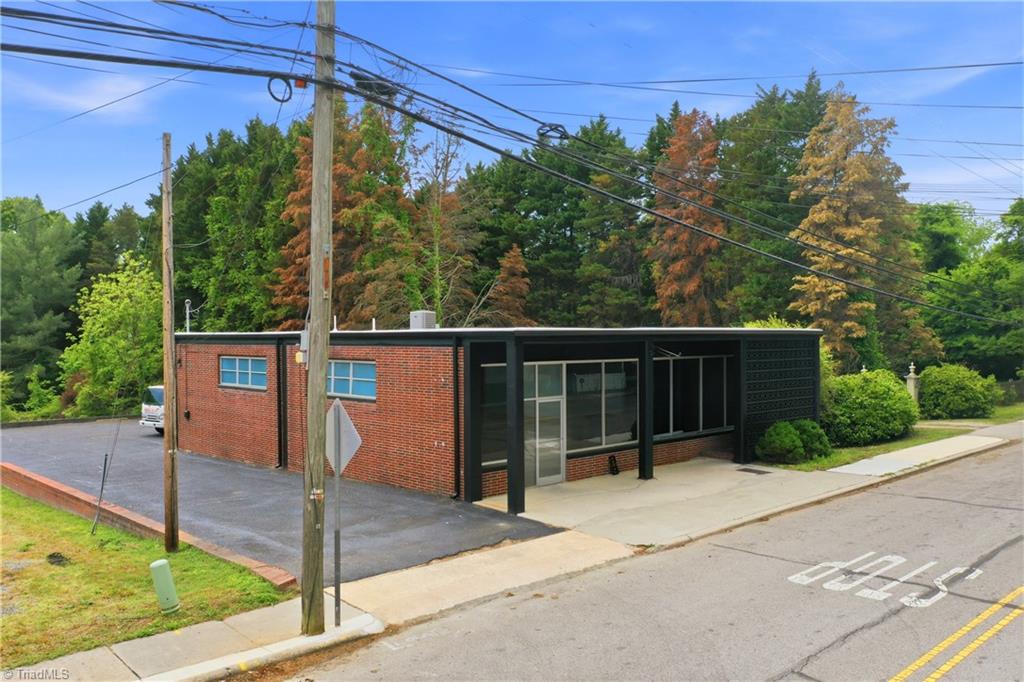 43 W Main Street — photo
