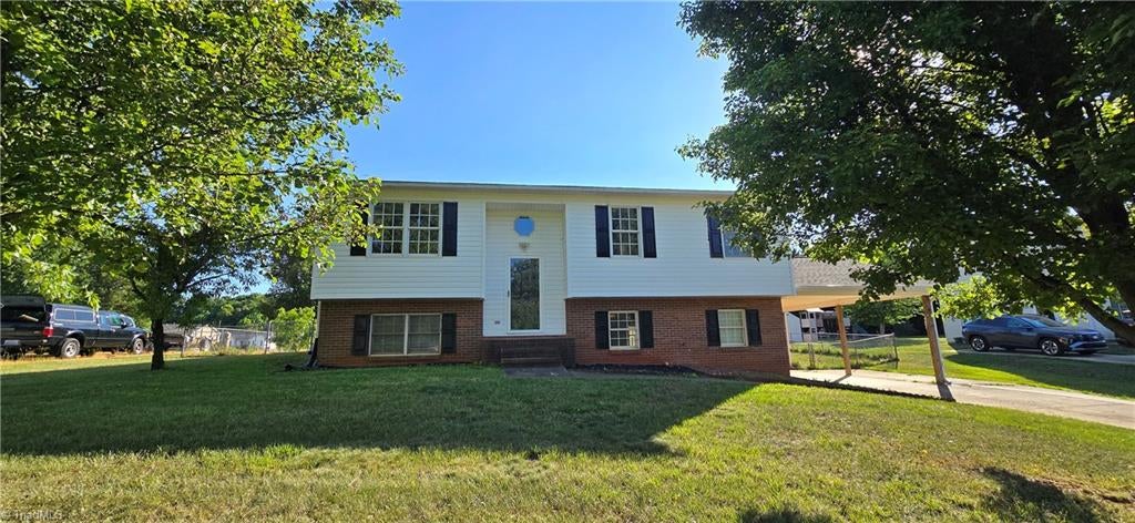 1053 Kentland Drive — photo