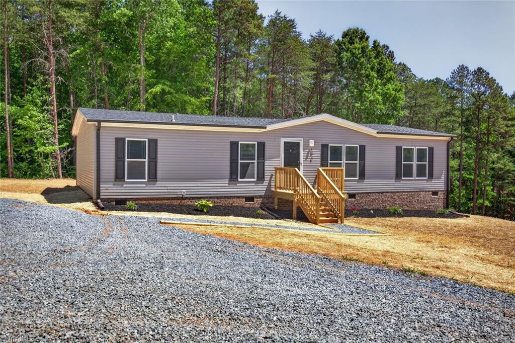 194 Harvick Lane — photo