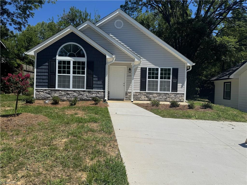 1003 E Russell Avenue — photo