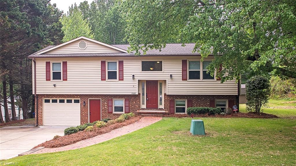7257 Sleepy Hollow Drive — photo