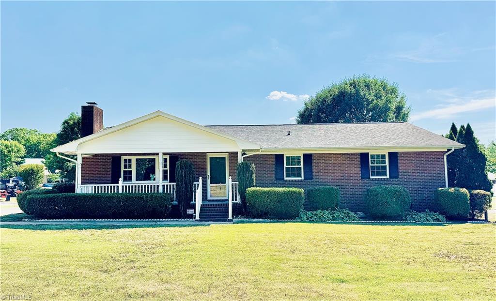 1867 Hickory Tree Road — photo