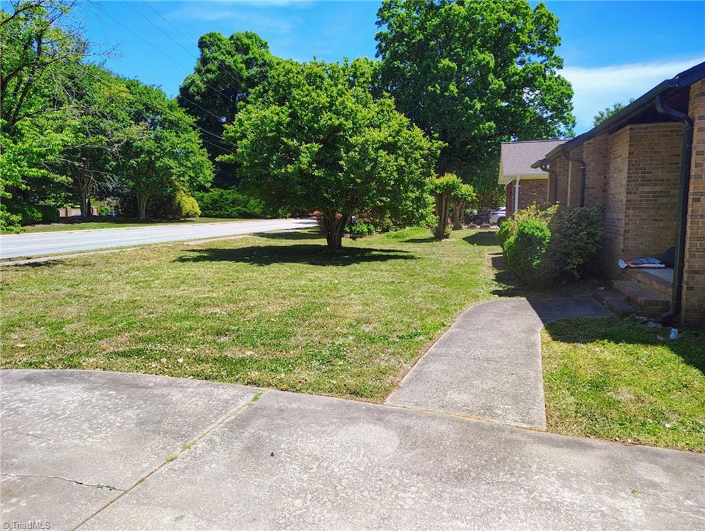 704 Meadowood Street — photo