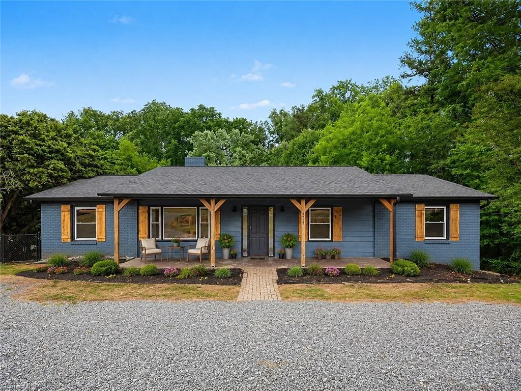 3927 Beacon Drive — photo