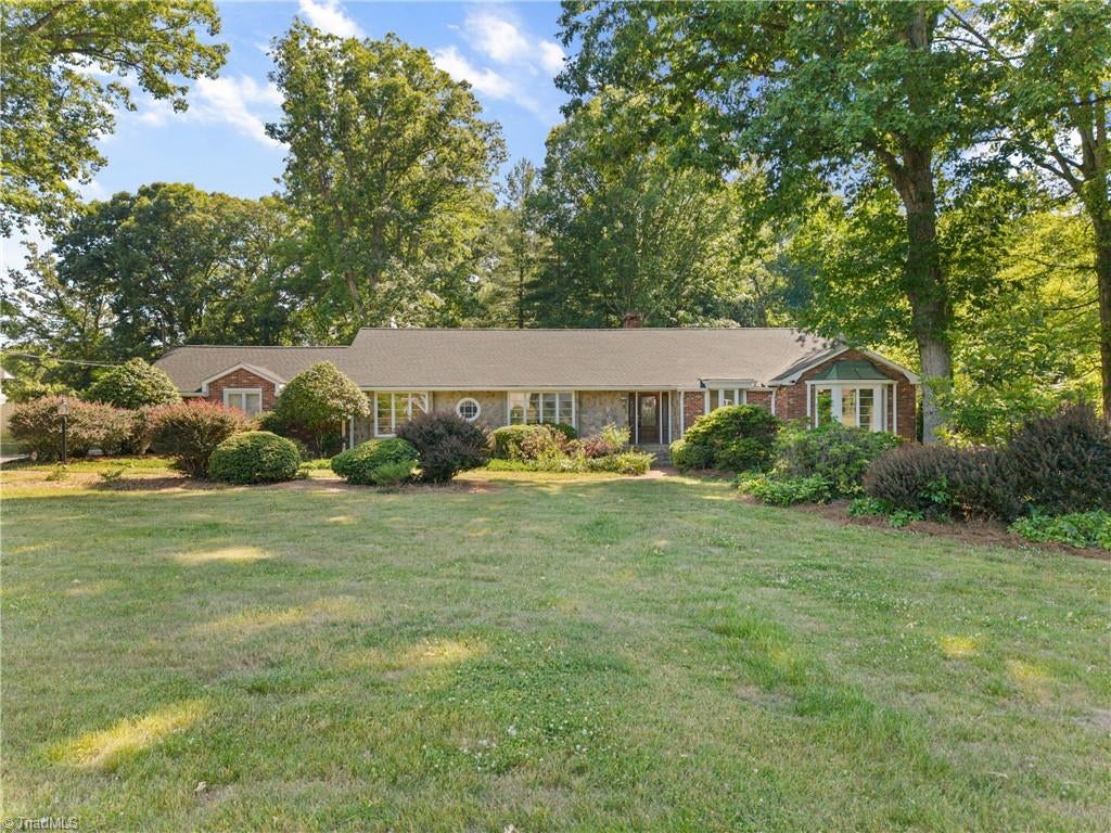 7960 Simmons Road — photo