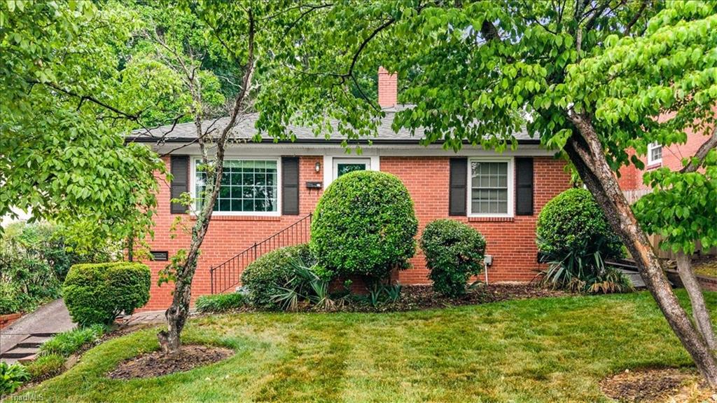 214 Mayflower Drive — photo