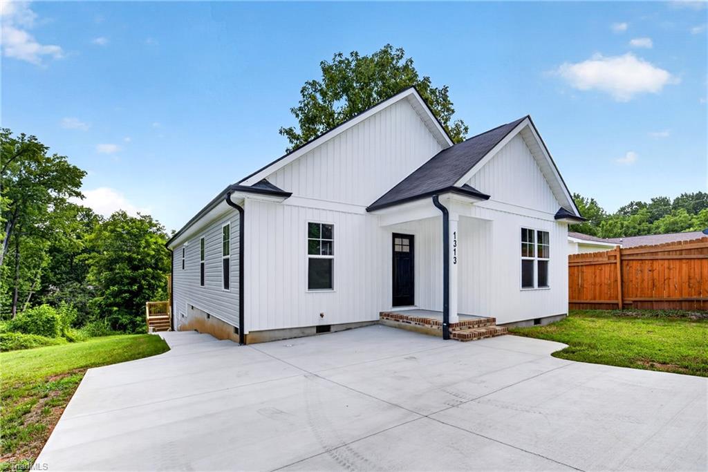 1313 Kearns Alley — photo