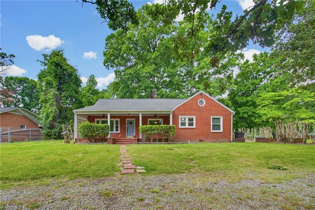 319 Dogwood Circle — photo