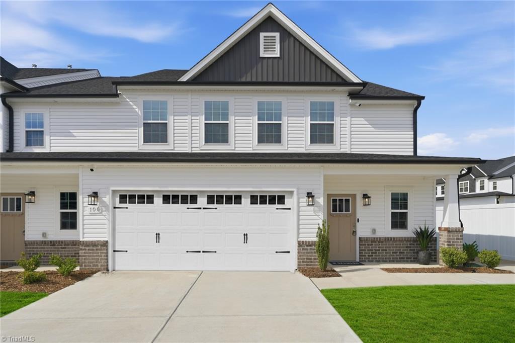 4701 Winding Trail — photo