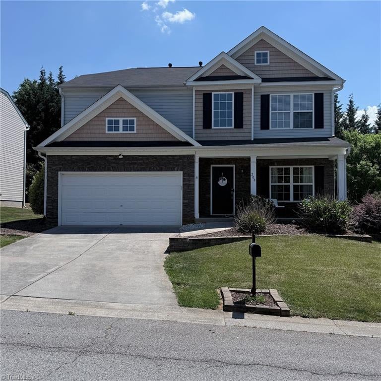 208 Water Lily Circle — photo