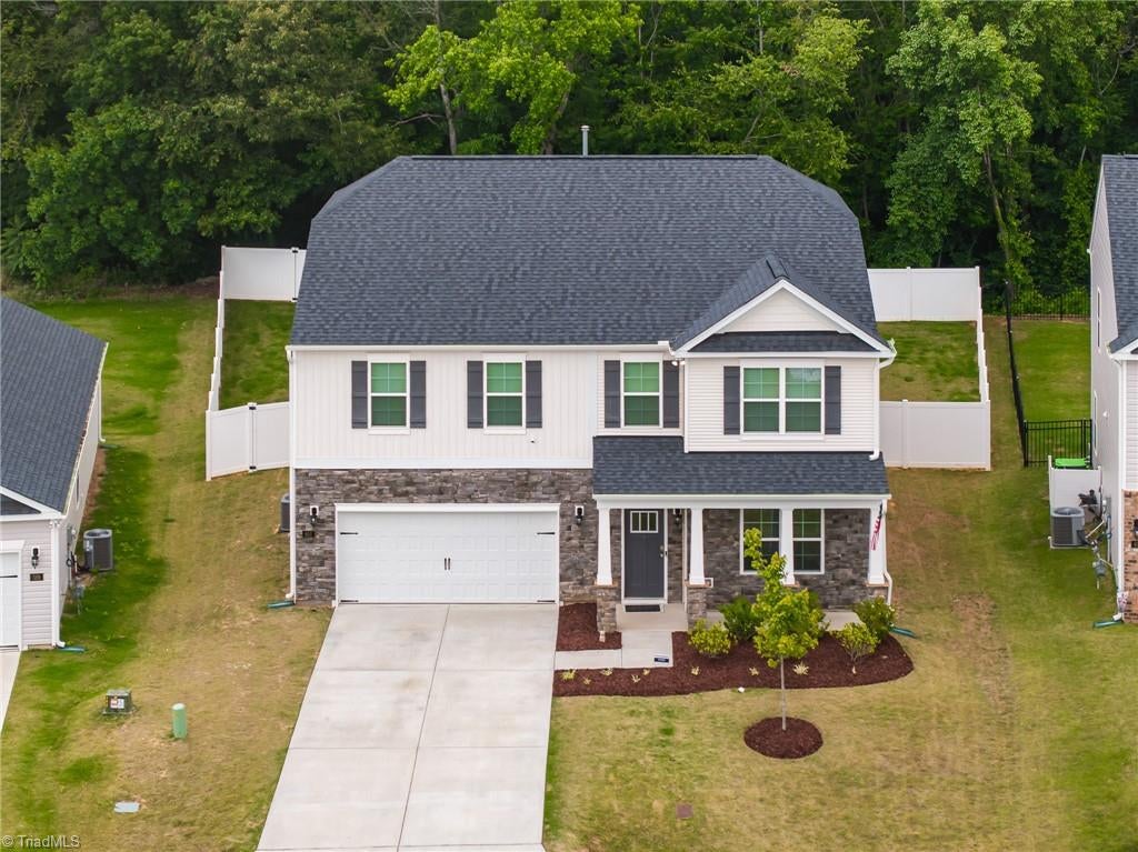 601 Tobacco Road — photo
